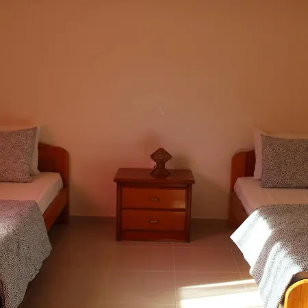 Diyot Apartment *